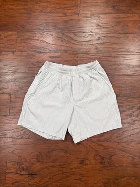 Lululemon 7” Linerless Pace Breaker shorts